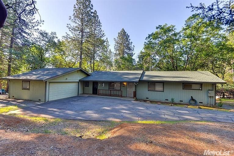1st image of 5915 Silverleaf Dr
