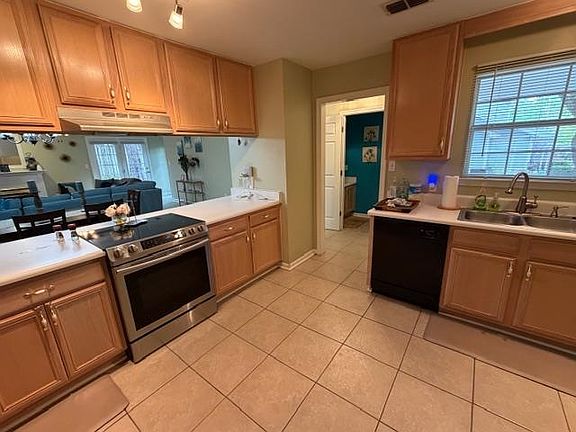 2nd image of 1973 Maymeadow Ln