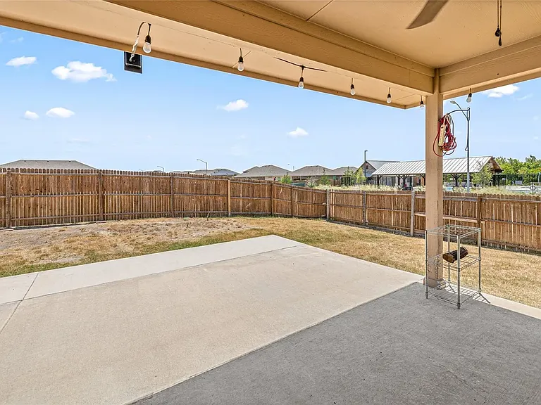 9300 Fox Hill Dr — Photo 18