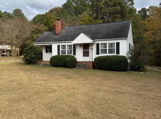 938 N Main St, Louisburg, NC 27549