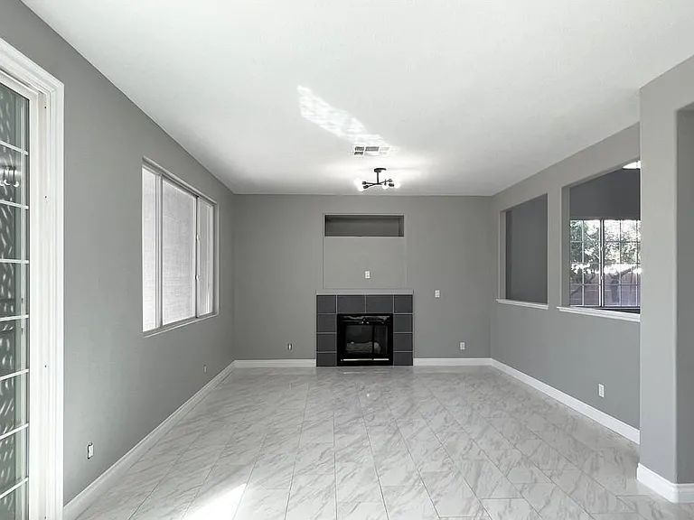 5541 Crestlock Dr — Photo 11