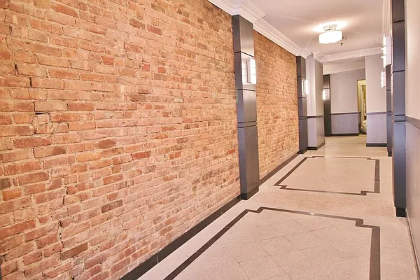 Rented by Mossanen Group | media 30