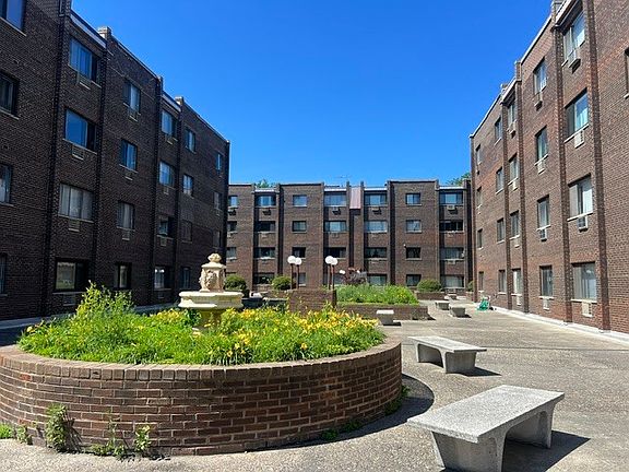 3rd image of 4623 N Chester Ave Unit 110