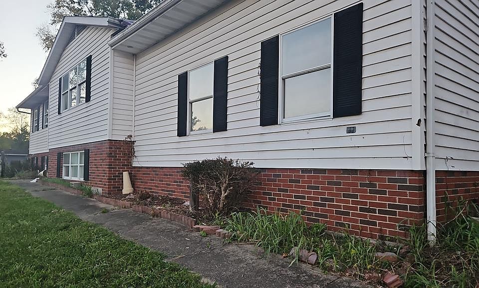 1st image of 499 Elliott Hill Rd