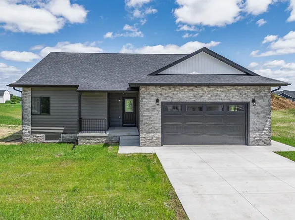 324 Eastridge Cir, Reedsburg, WI 53959
