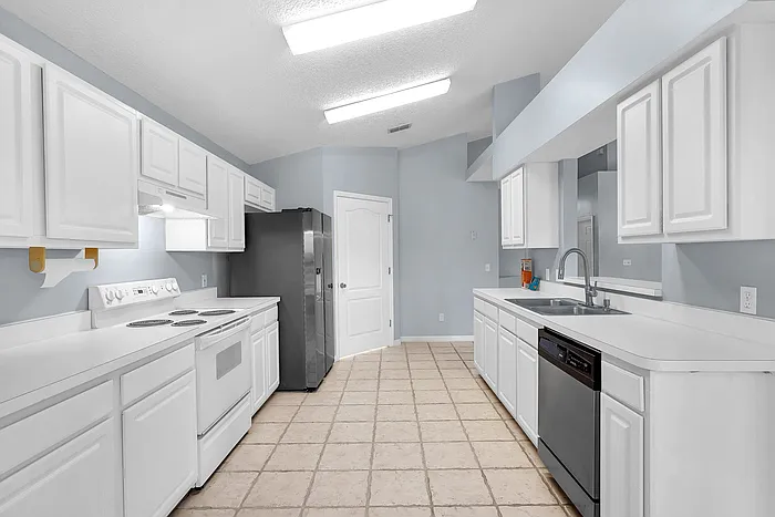 2340 Commodores Club Blvd — Photo 10