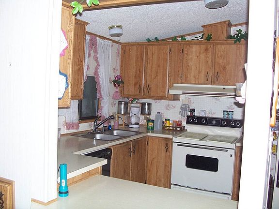 4th image of 13138 E 47th Dr