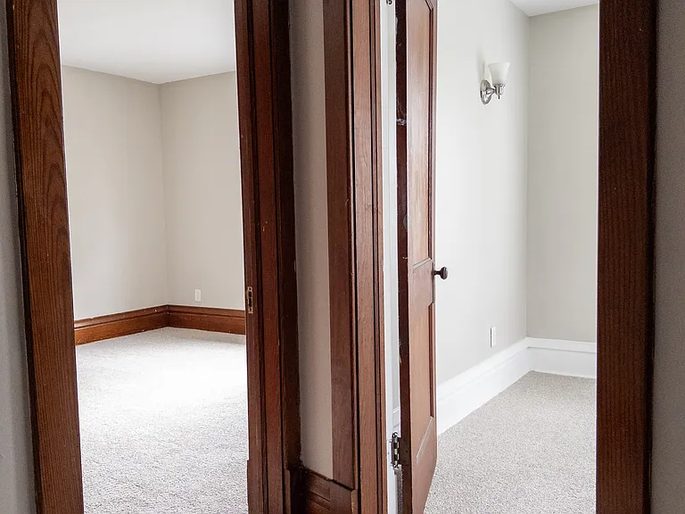 1421 Sherwood Ave — Photo 27