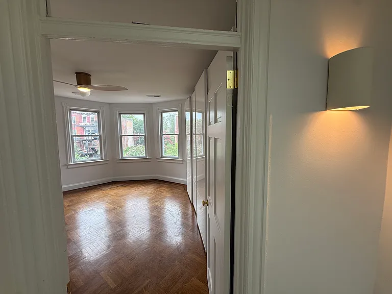 1318 Girard St NW — Photo 22