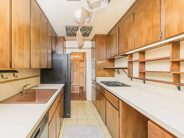 2711 Avenue X image 24 of 41