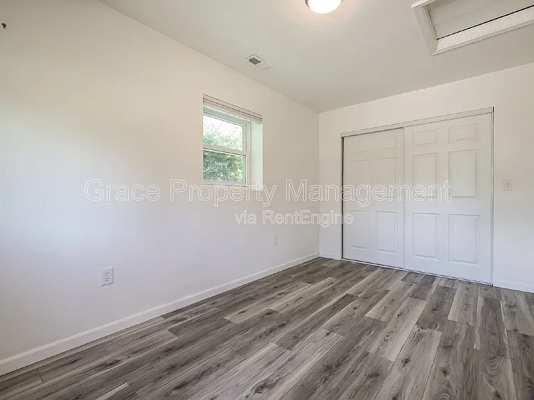 2856 Elm St — Photo 11