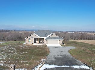 21530 Ranch Rd, Howe, OK 74940