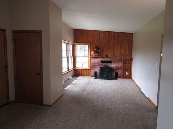 2nd image of 2693 Hunter Ln