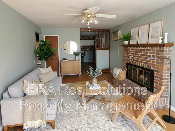 2nd image of 1562 Huxley Dr