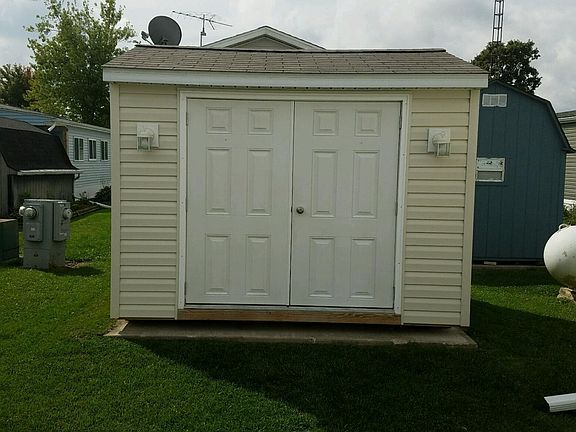 2nd image of 35 Castle Dr