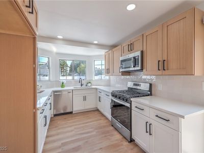 5632 Sea Breeze Ave, Las Vegas, NV, 89110