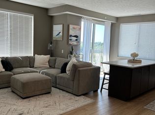 4640 Leighton Ave #525B, Lincoln, NE 68504