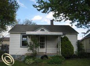 2233 Cora St, Wyandotte, MI 48192