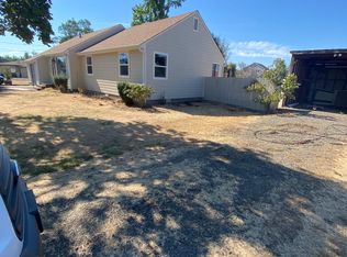 1740 Strawberry Ln, Lebanon, OR 97355