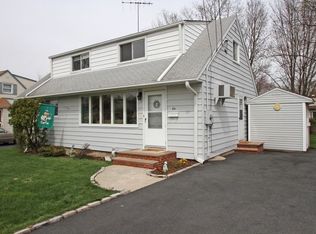 84 Carlson Pkwy, Cedar Grove, NJ 07009