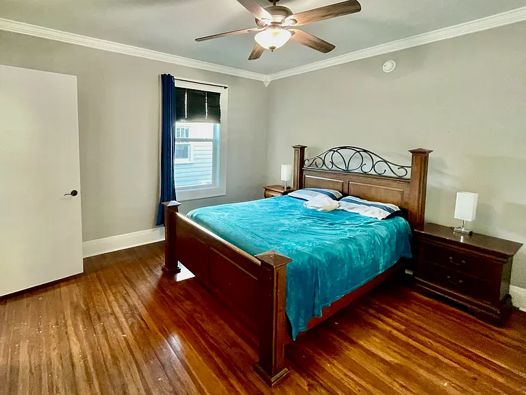 803 E James St — Photo 22