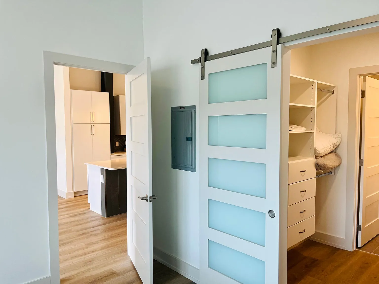 1 bed, 818 sqft, $1,495 — Photo 4