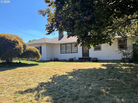 4th image of 3131 SE 282nd Ave