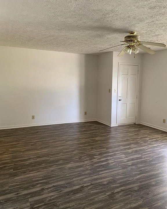 1st image of 3527 Rose Ln #B