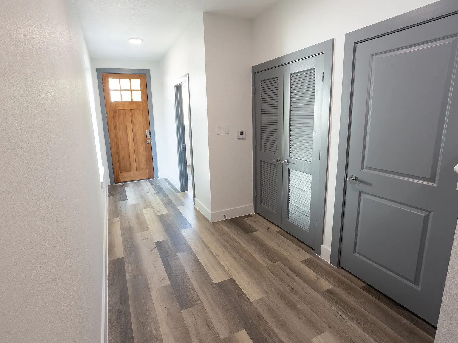 2329 Benbrook Dr — Photo 3
