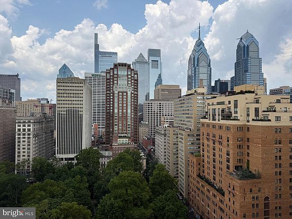 3rd image of 1810 Rittenhouse Sq APT 2005
