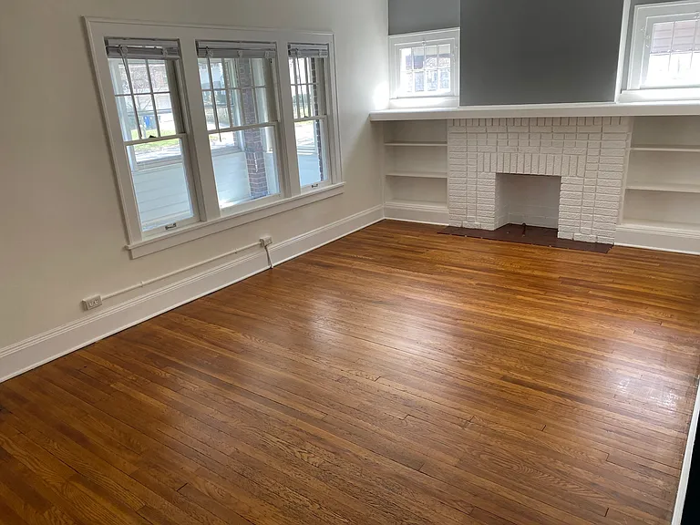 2536 E 124th St #1 — Photo 3