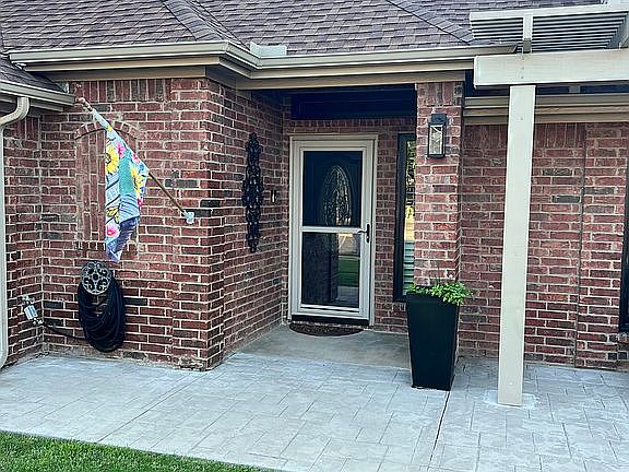 2nd image of 1012 Hayden Ct