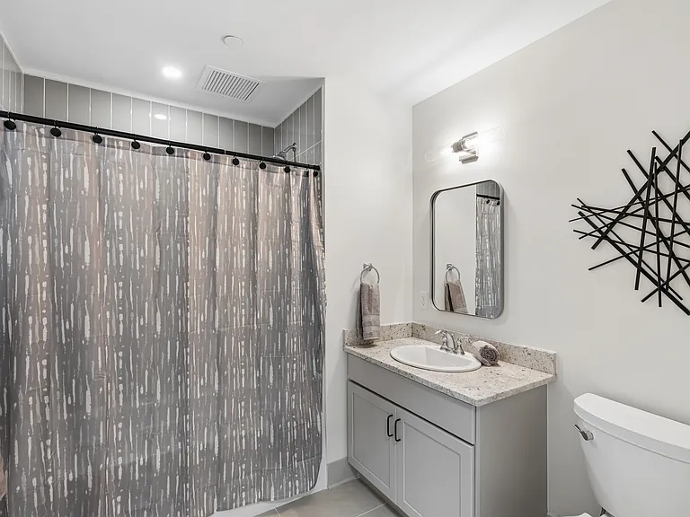 129 Main St #302 — Photo 35