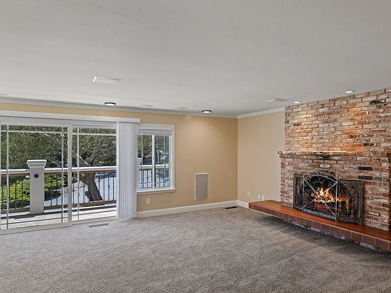 8 Shepherds Pl — Photo 31