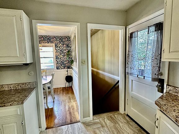 3rd image of 1815 Roosevelt Ave