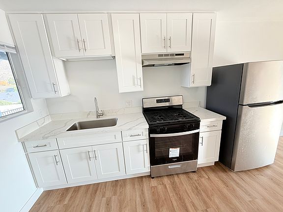 3rd image of 82 W Ramona St APT E