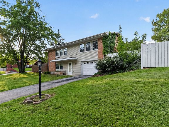 2nd image of 4900 Hill Dr