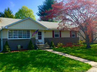 28 Edgemere Rd, Hamden, CT 06517