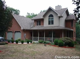 10124 Country Club Rd NE, Cumberland, MD 21502