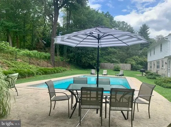 2088 Packard Ave, Huntingdon Valley, PA 19006