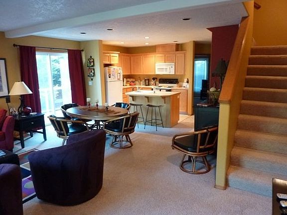 3rd image of 3955 NE 50th St