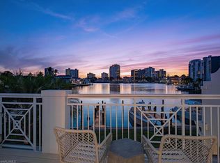 4047 Crayton Rd, Naples, FL 34103