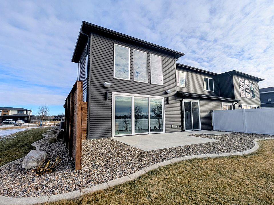 1st image of 5834 Misty Waters Dr