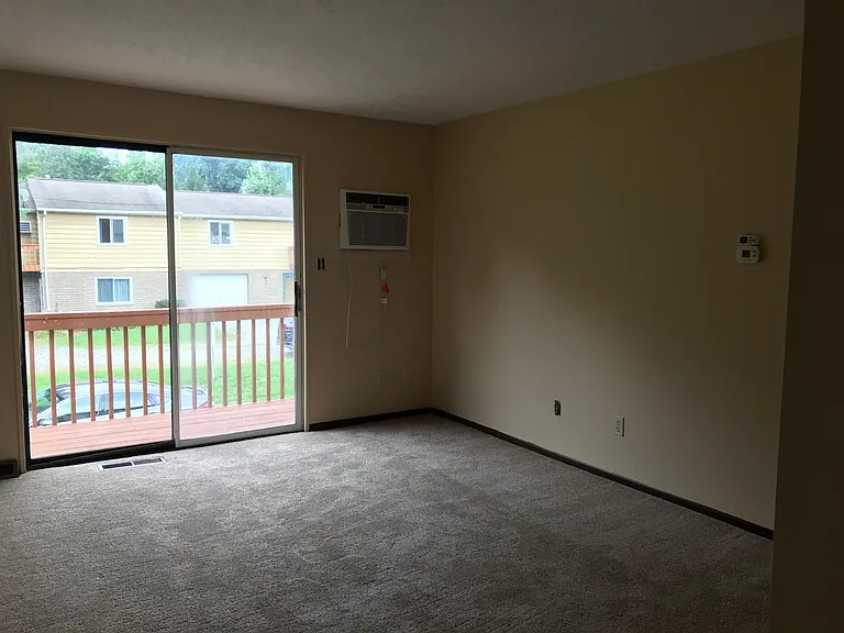 3119 Dewalt Dr — Photo 3