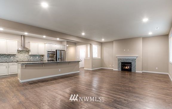 4th image of 4984 Admiral Way #117