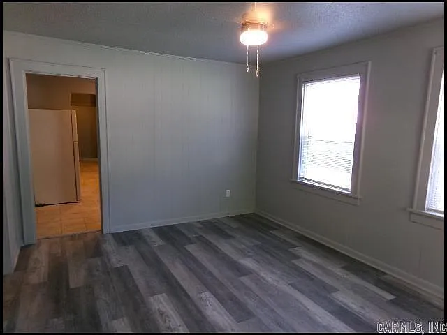 4 bed, 2.0 bath, 1472 sqft, $1,395 — Photo 2
