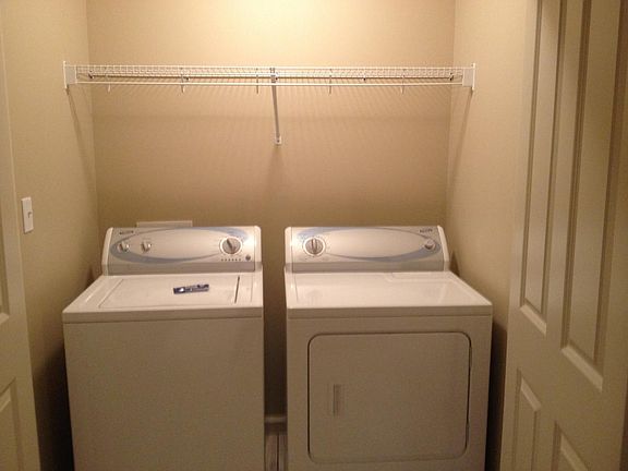 Washer/Dryer Closet