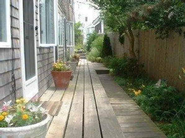 233 Bradford St APT 6, Provincetown, MA 02657