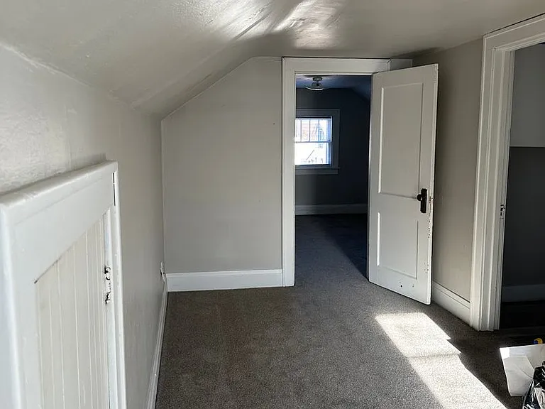 House- NE — Photo 10