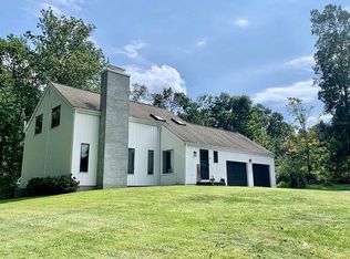 63 Barbara Ln, Woodbury, CT 06798